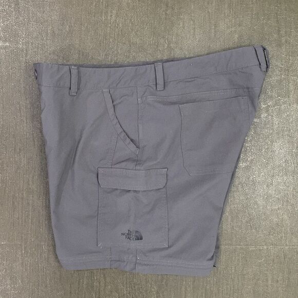 The North Face Gray Cargo Shorts Relaxed Fit - Picture 4 of 11